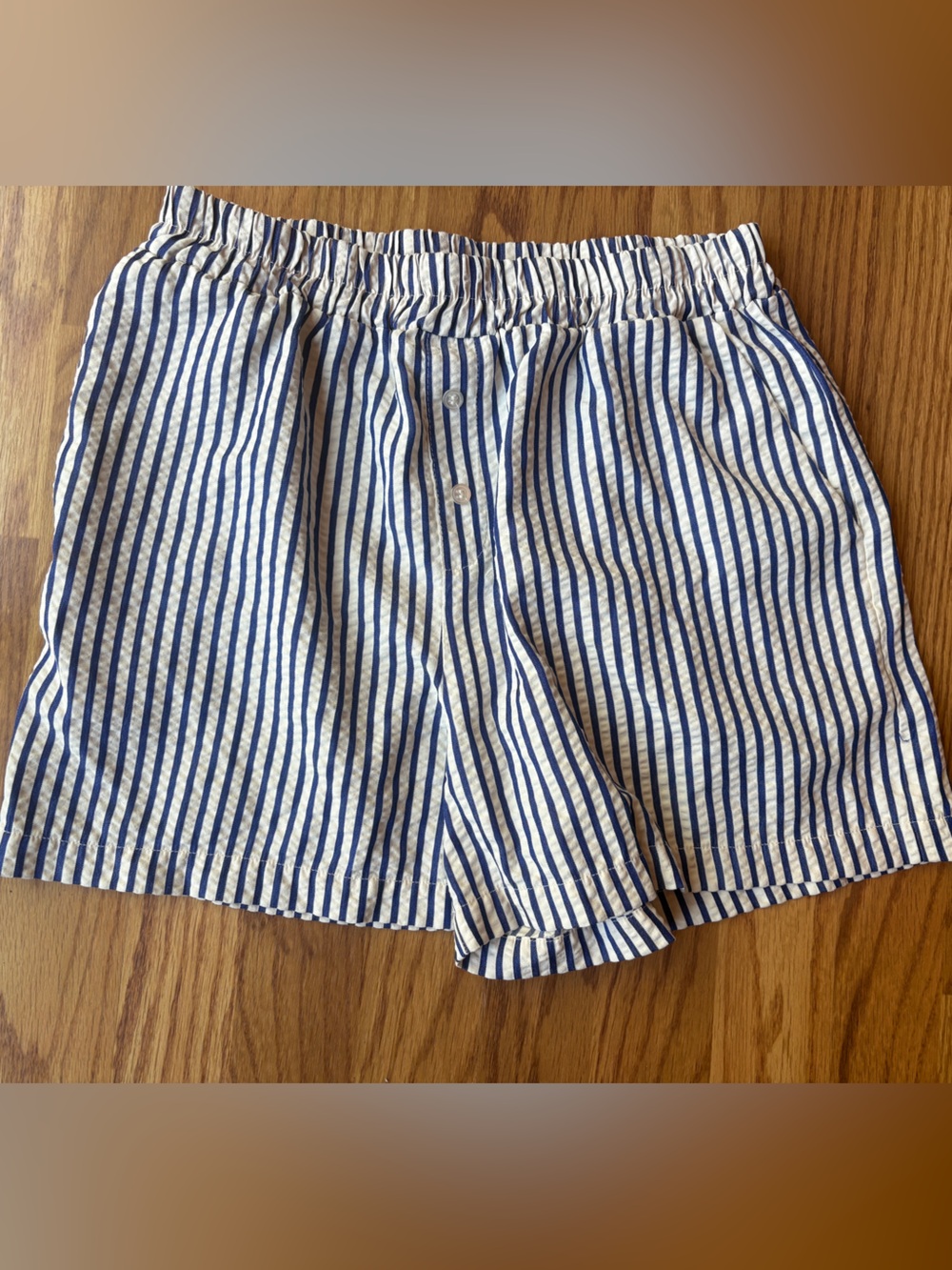 Sincerely Jules Women’s Blue & White Striped Shorts - Size Medium